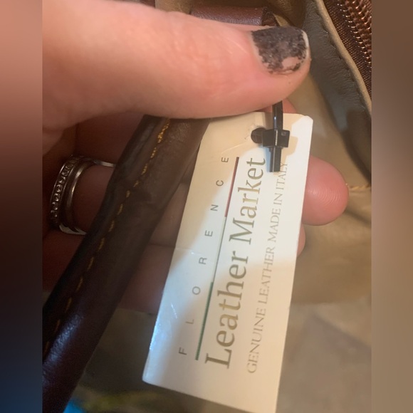 NWT Florence Leather Company Italian leather bag. - Picture 14 of 15